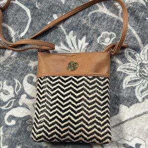 Chevron Patterned Tan and Black Crossbody Bag
